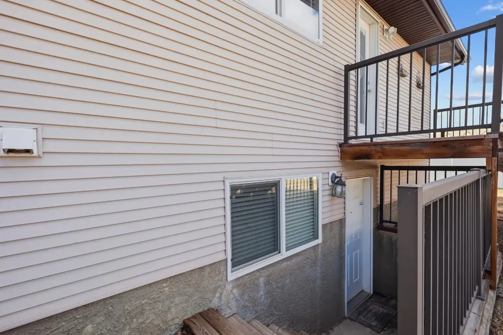 64 Isbister Close Red Deer AB T4R 0B9