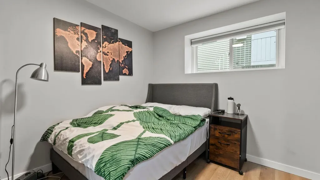 2416 Woodview Drive SW Calgary AB T2W 4X7