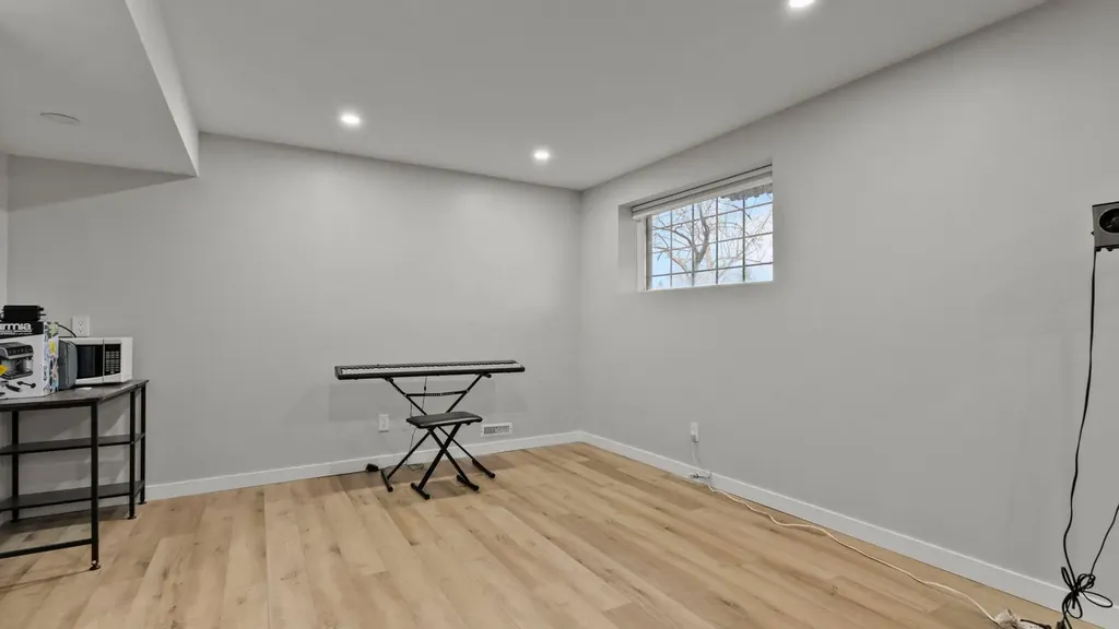 2416 Woodview Drive SW Calgary AB T2W 4X7