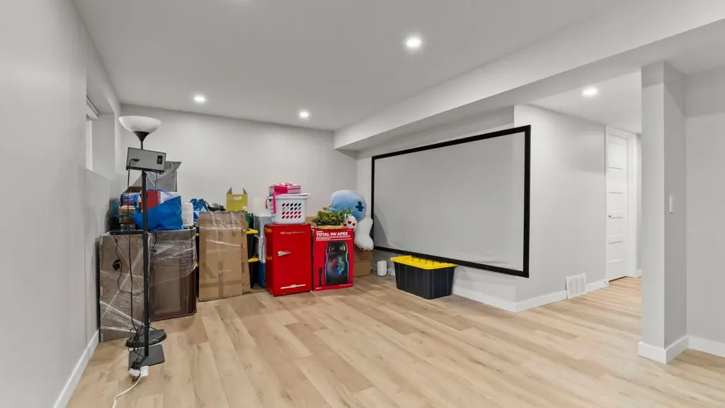 2416 Woodview Drive SW Calgary AB T2W 4X7