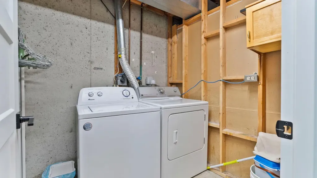 2416 Woodview Drive SW Calgary AB T2W 4X7
