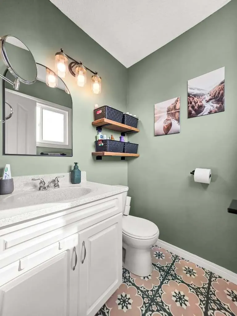 10833 99 Avenue Grande Cache AB T0E0Y0