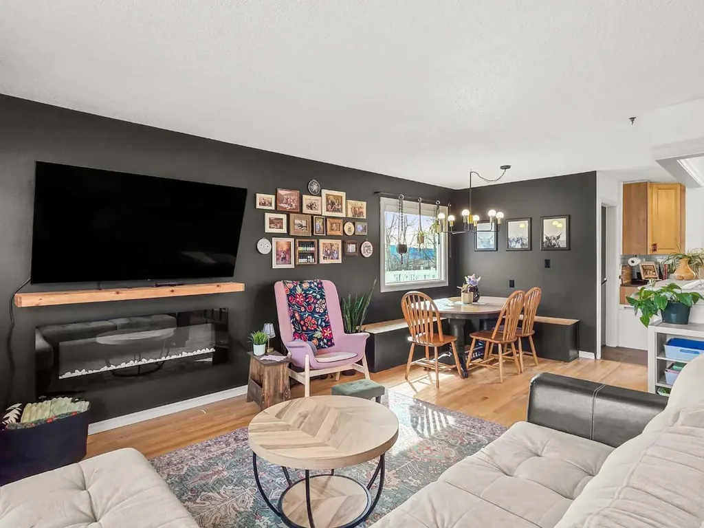 10833 99 Avenue Grande Cache AB T0E0Y0