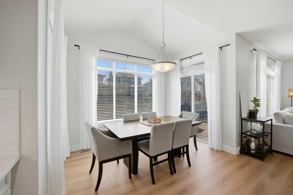 373 Sagewood Drive SW Airdrie AB T3G 0L1