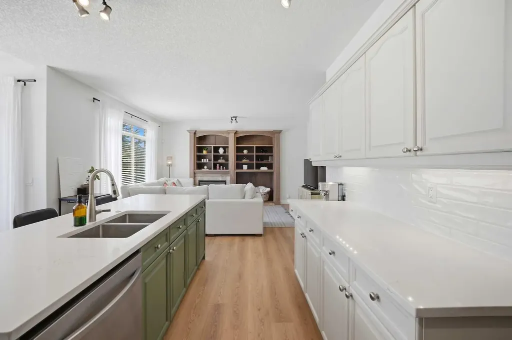 373 Sagewood Drive SW Airdrie AB T3G 0L1