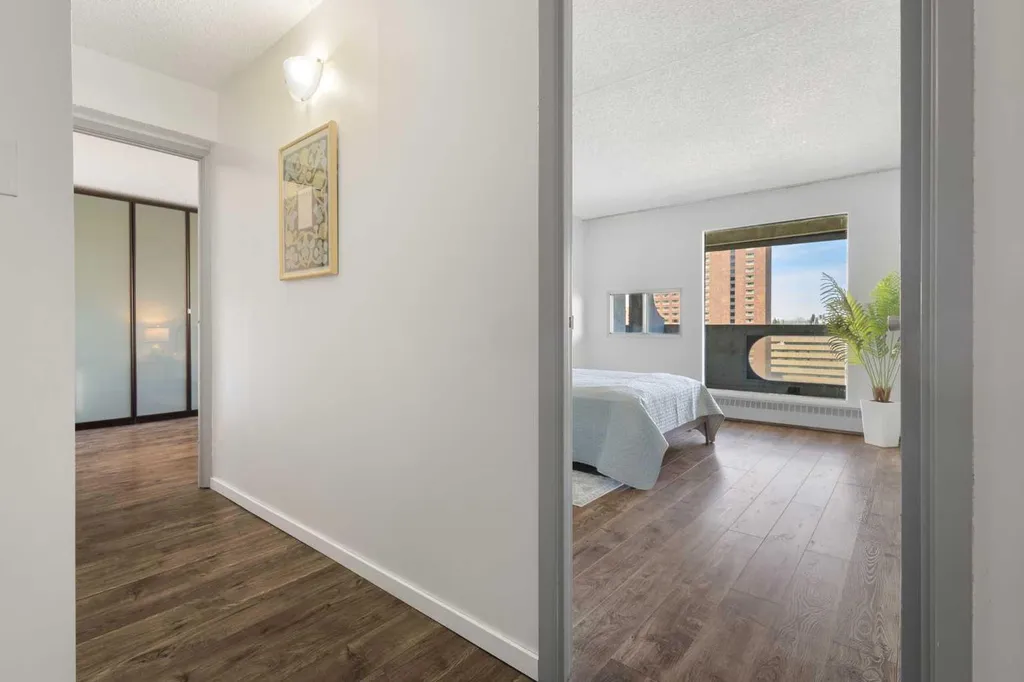 221 6 Avenue SE Calgary AB T2G 4Z9