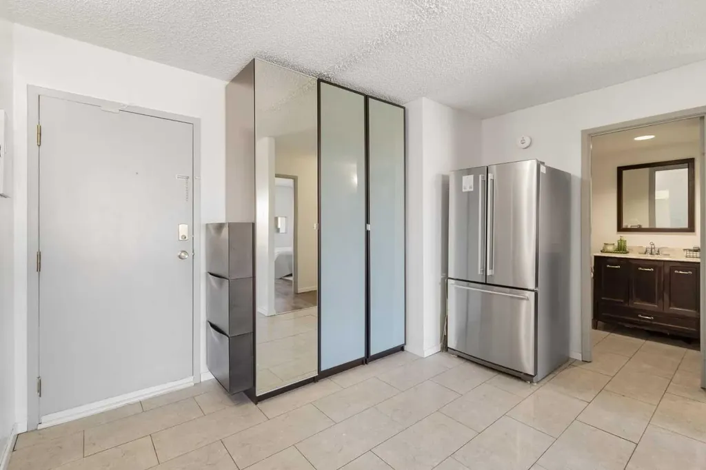 221 6 Avenue SE Calgary AB T2G 4Z9