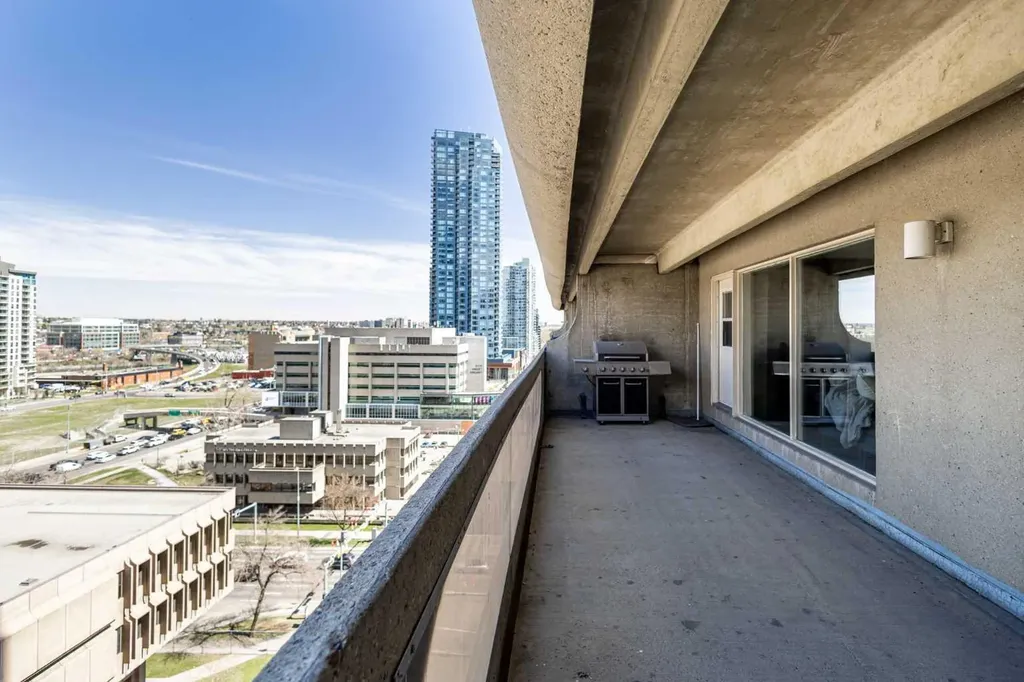 221 6 Avenue SE Calgary AB T2G 4Z9