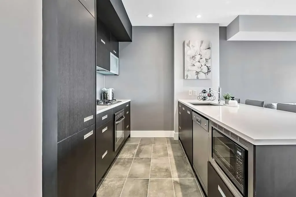 2505 17 Avenue SW Calgary AB T3E 7V3