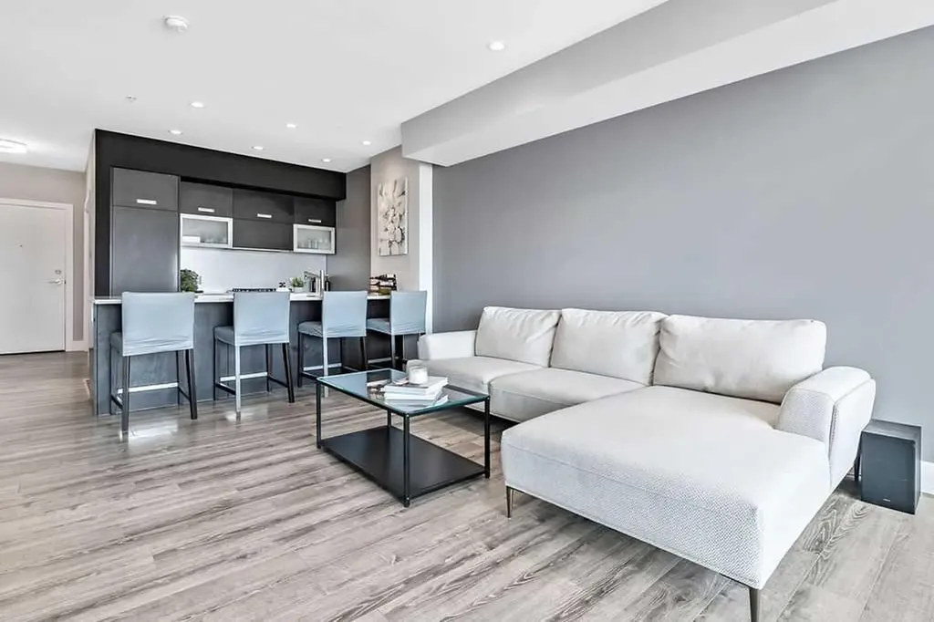 2505 17 Avenue SW Calgary AB T3E 7V3