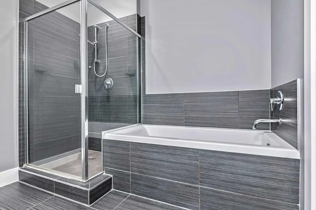 2505 17 Avenue SW Calgary AB T3E 7V3