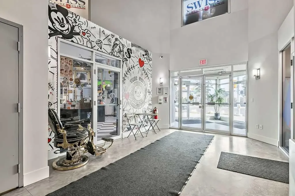 2505 17 Avenue SW Calgary AB T3E 7V3