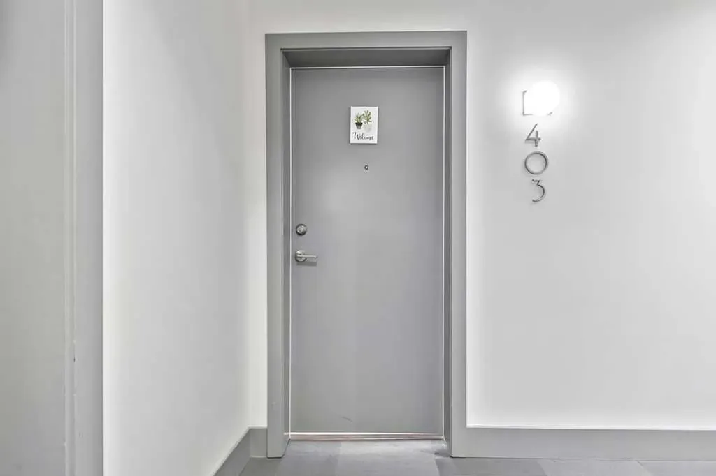2505 17 Avenue SW Calgary AB T3E 7V3