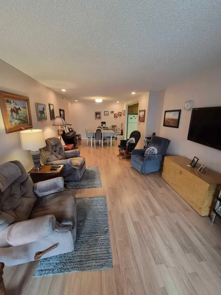 20 3 Street S Lethbridge AB T1J 4P1