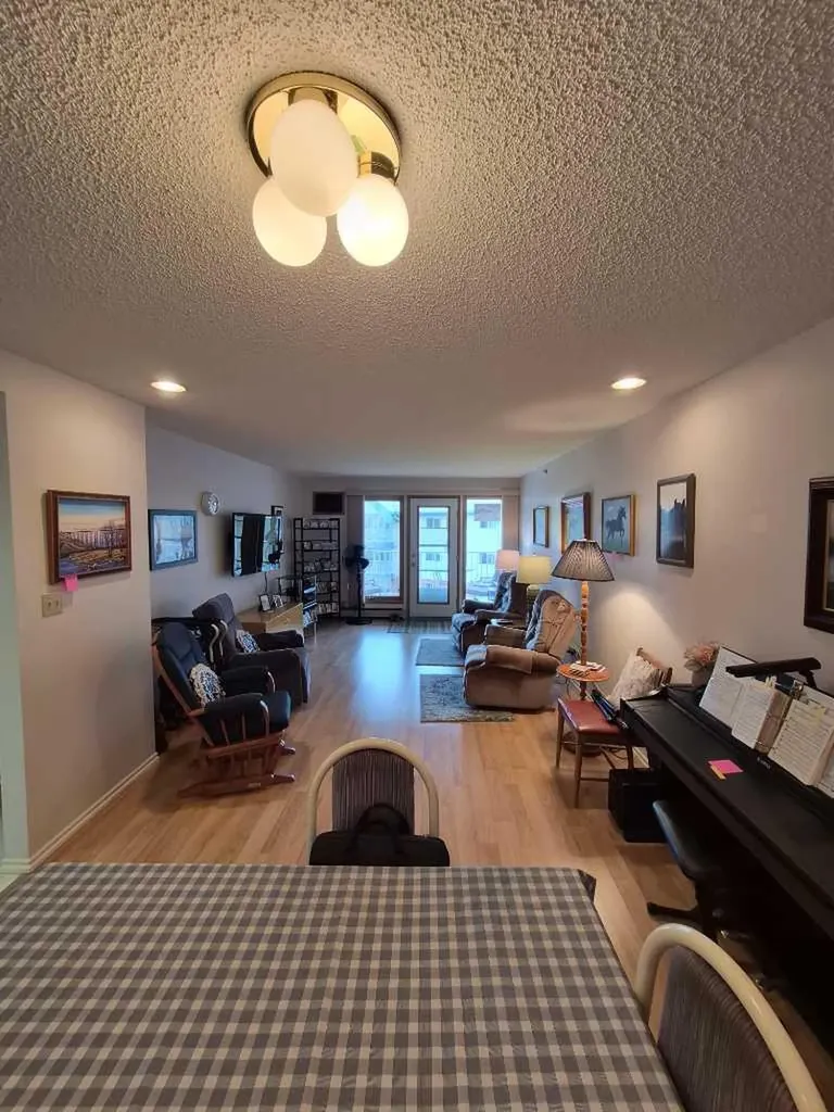 20 3 Street S Lethbridge AB T1J 4P1