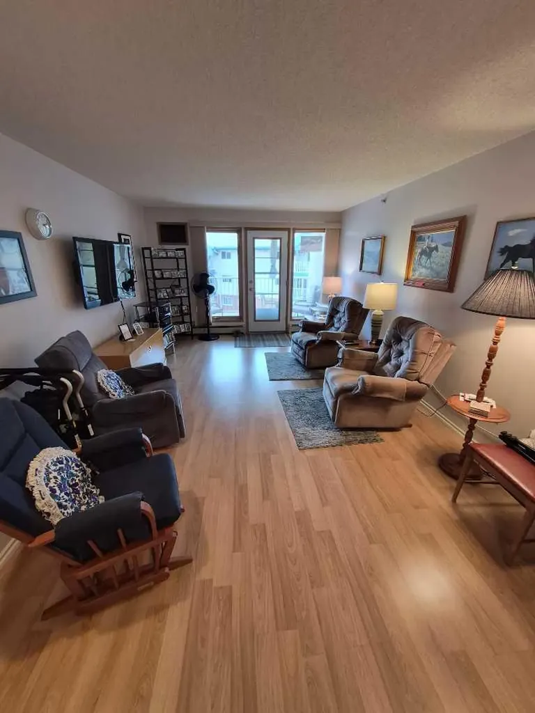 20 3 Street S Lethbridge AB T1J 4P1