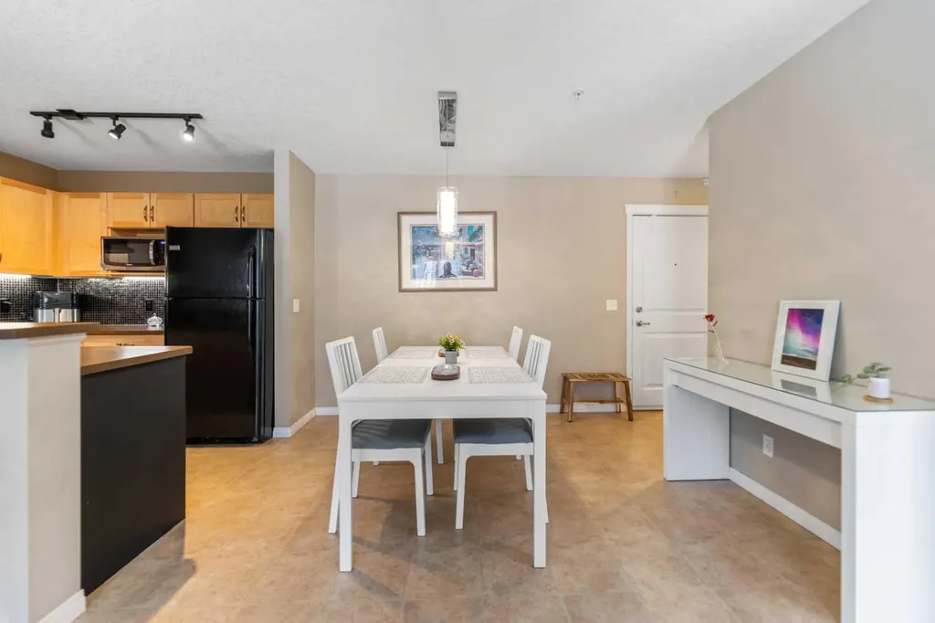 115 Prestwick Villas SE Calgary AB T2Z 0M9