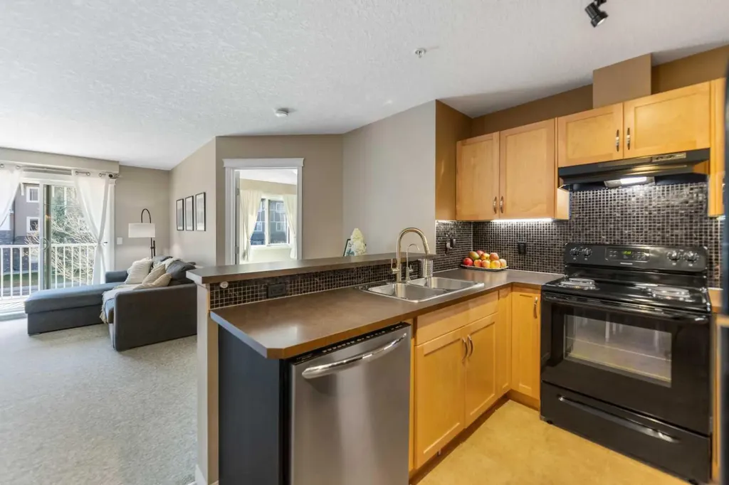 115 Prestwick Villas SE Calgary AB T2Z 0M9