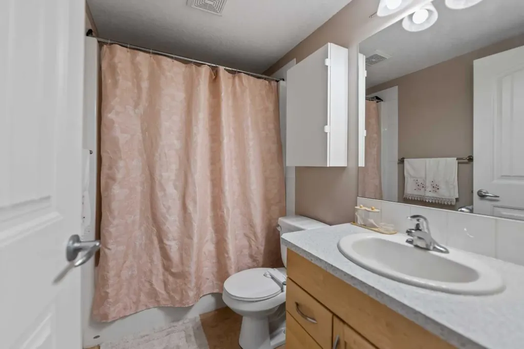 115 Prestwick Villas SE Calgary AB T2Z 0M9