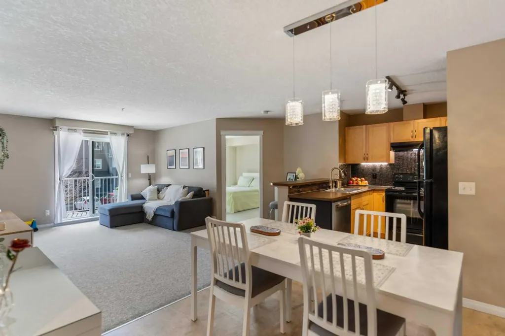 115 Prestwick Villas SE Calgary AB T2Z 0M9