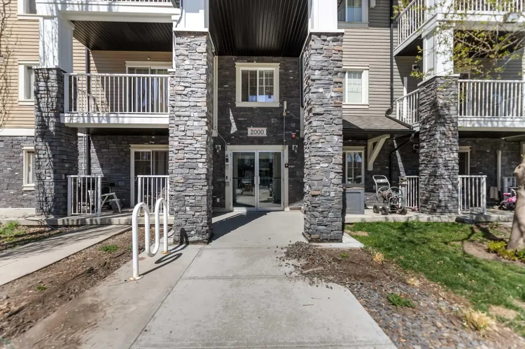 115 Prestwick Villas SE Calgary AB T2Z 0M9