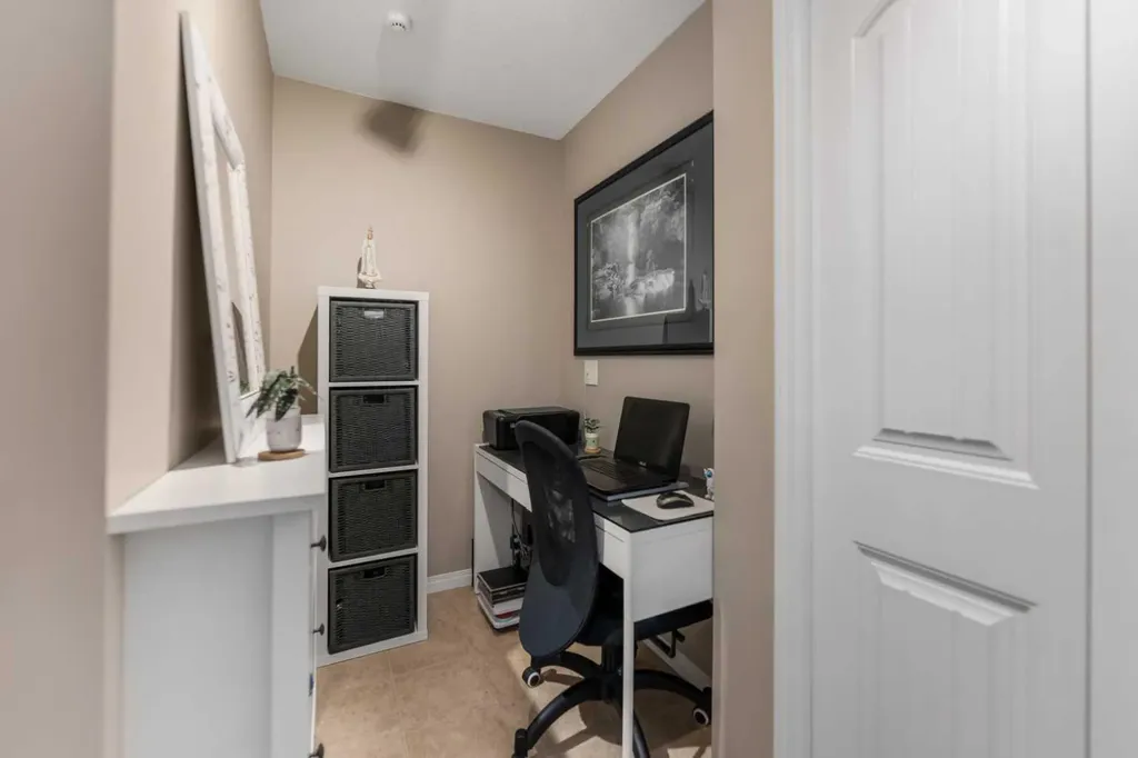 115 Prestwick Villas SE Calgary AB T2Z 0M9