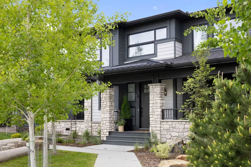 44 Alpine Common SW Calgary AB T2Y 0V3
