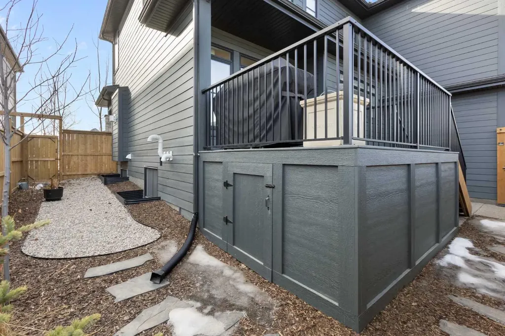 44 Alpine Common SW Calgary AB T2Y 0V3