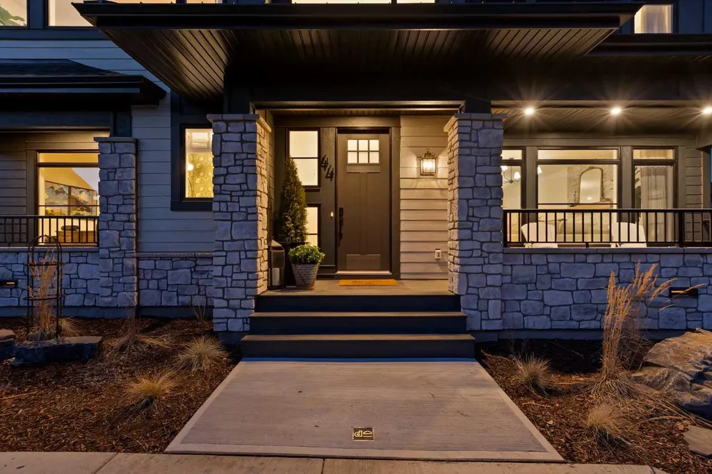 44 Alpine Common SW Calgary AB T2Y 0V3