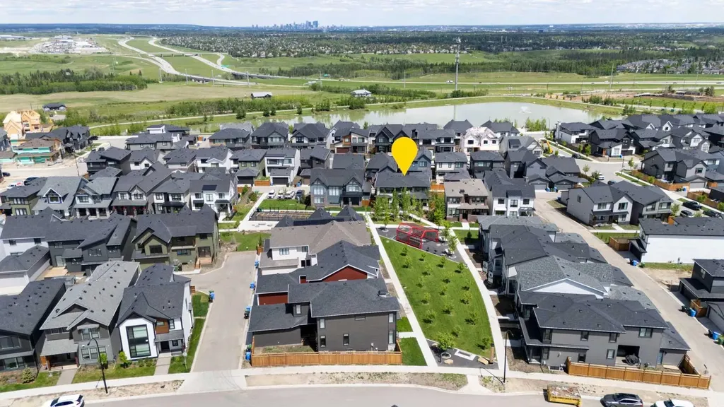 44 Alpine Common SW Calgary AB T2Y 0V3
