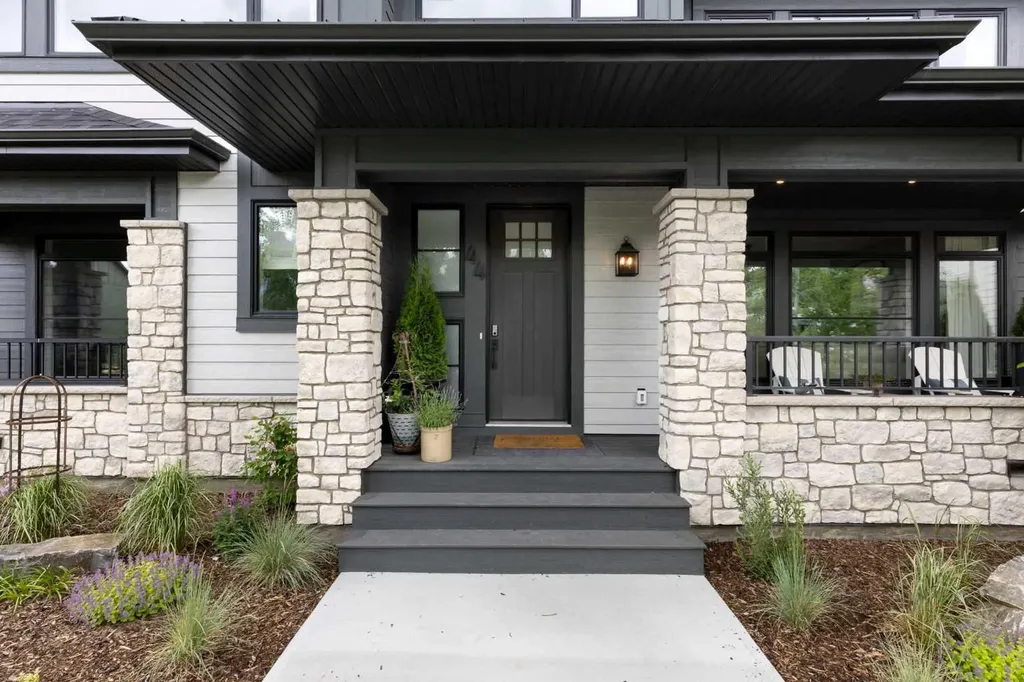 44 Alpine Common SW Calgary AB T2Y 0V3