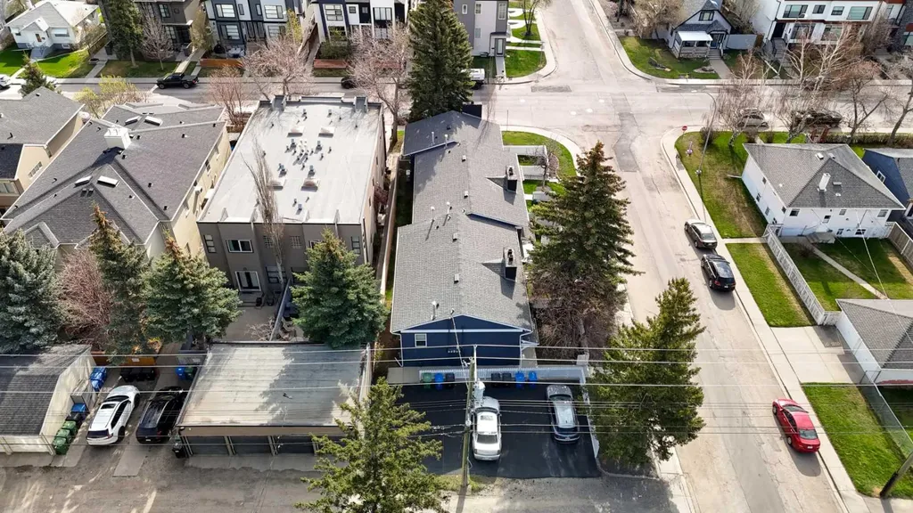 3004 25 Avenue SW Calgary AB T3E0K4