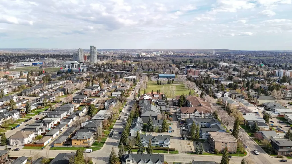 3004 25 Avenue SW Calgary AB T3E0K4