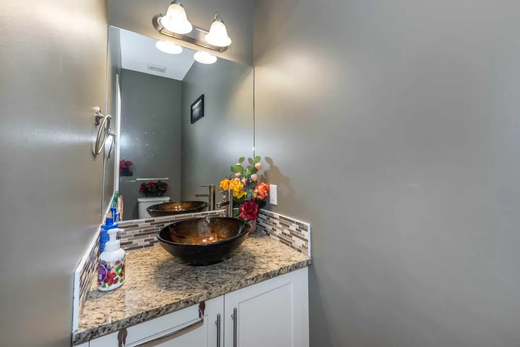 155 Silverado Skies Link SW Calgary AB T2X 0K7