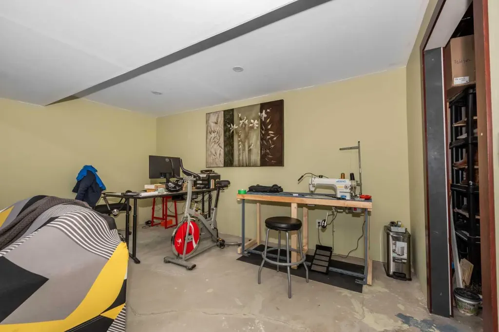 155 Silverado Skies Link SW Calgary AB T2X 0K7