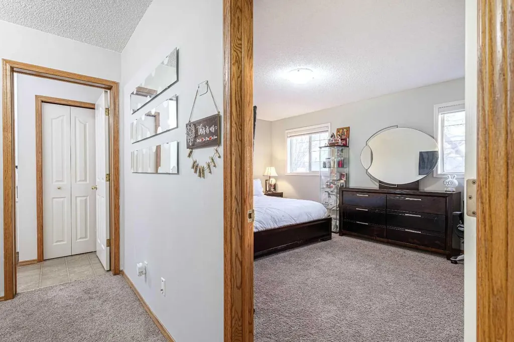 13 Mt Aberdeen Manor SE Calgary AB T2Z3N8