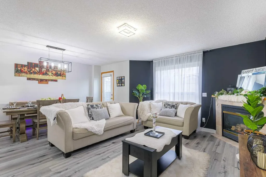 13 Mt Aberdeen Manor SE Calgary AB T2Z3N8