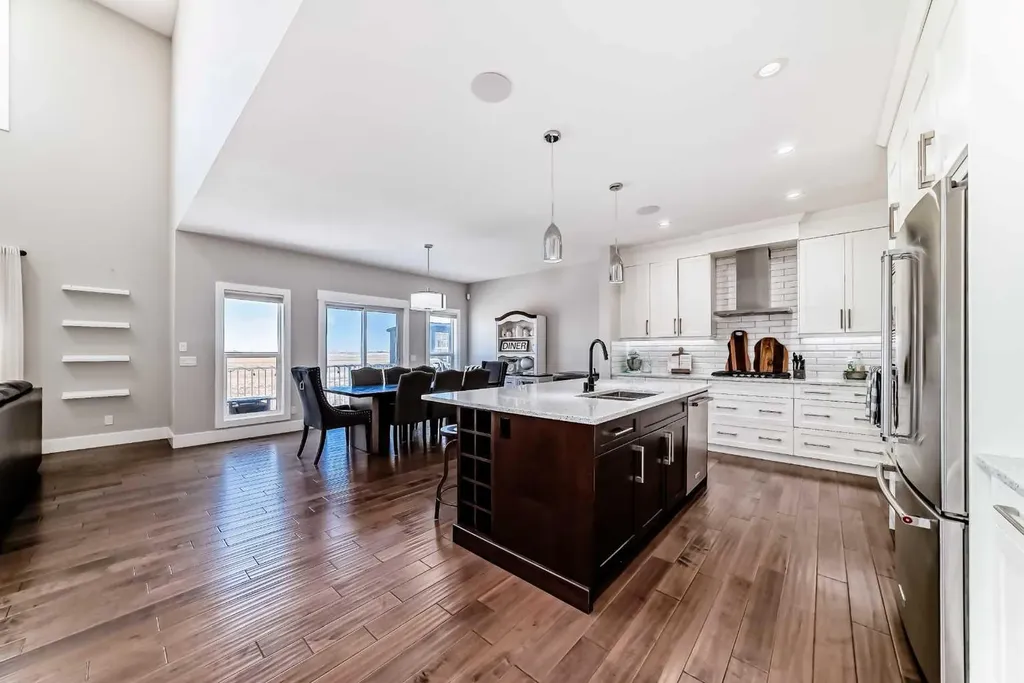 114 Kinniburgh Road Chestermere AB T1X 0S5