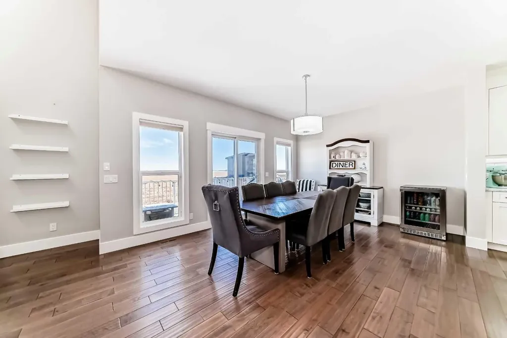 114 Kinniburgh Road Chestermere AB T1X 0S5