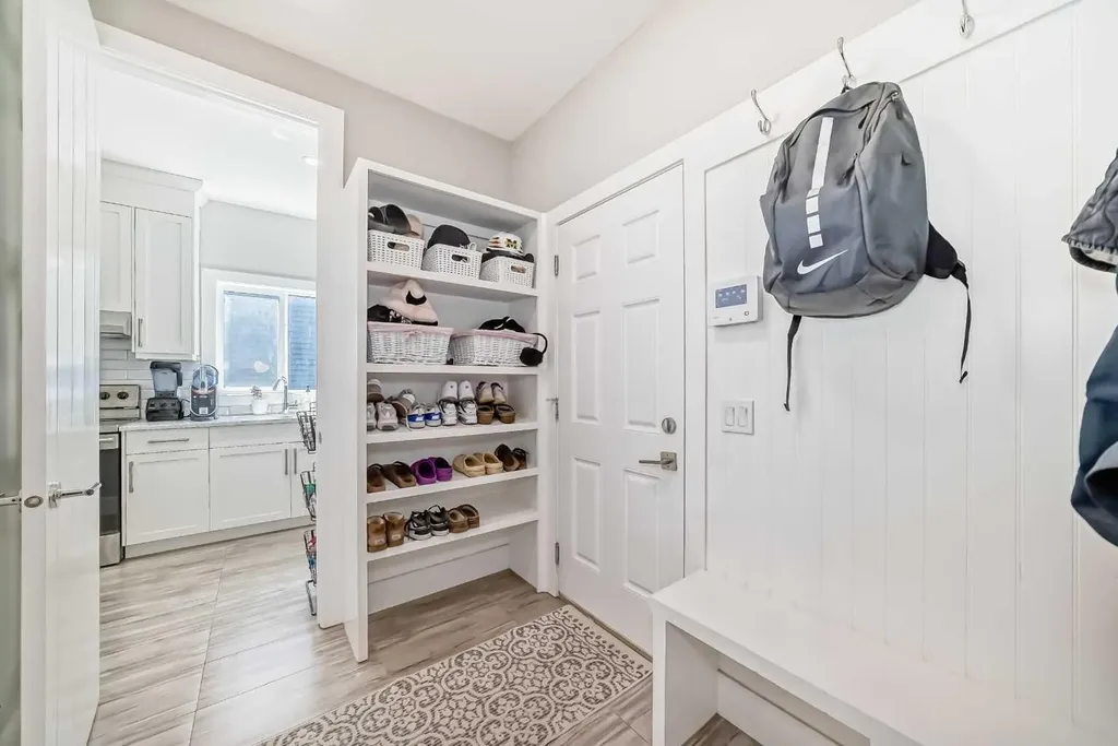114 Kinniburgh Road Chestermere AB T1X 0S5