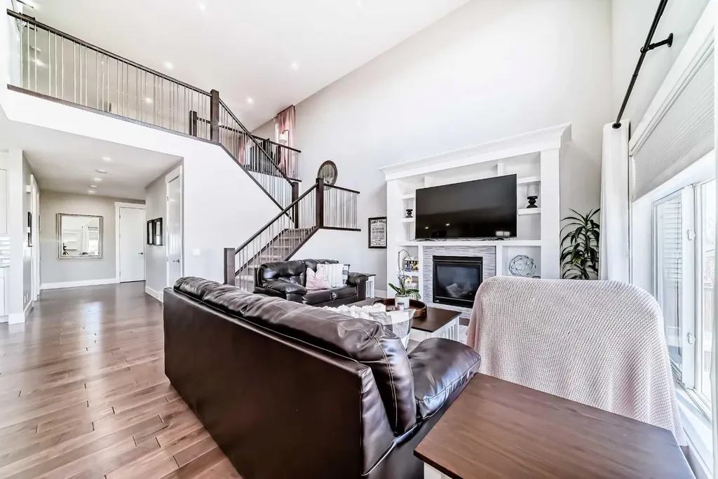 114 Kinniburgh Road Chestermere AB T1X 0S5