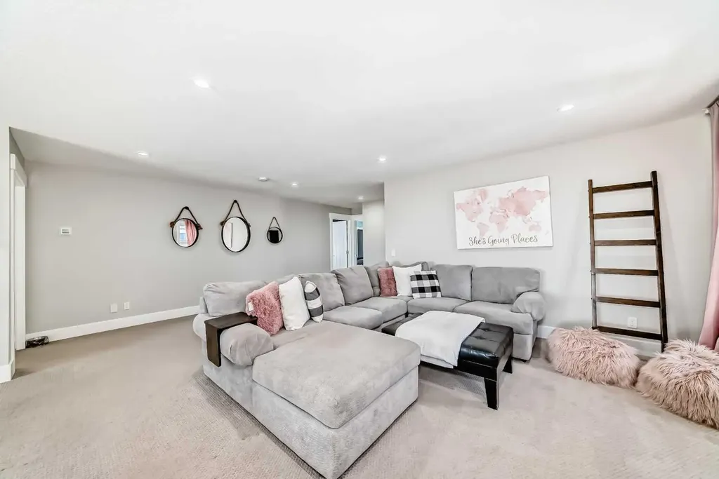 114 Kinniburgh Road Chestermere AB T1X 0S5