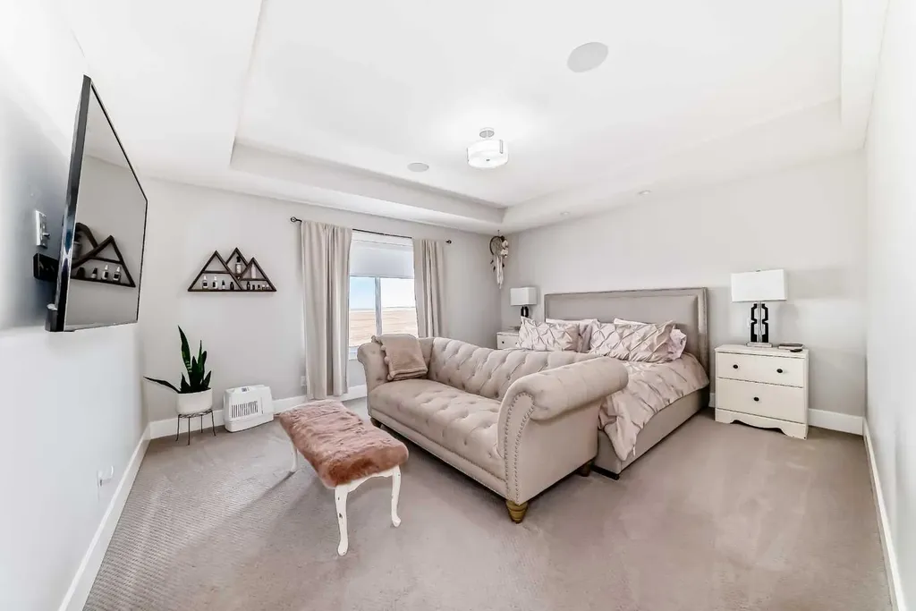 114 Kinniburgh Road Chestermere AB T1X 0S5