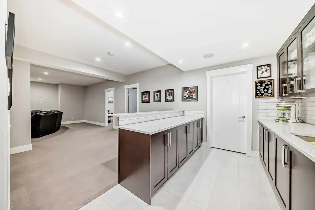 114 Kinniburgh Road Chestermere AB T1X 0S5
