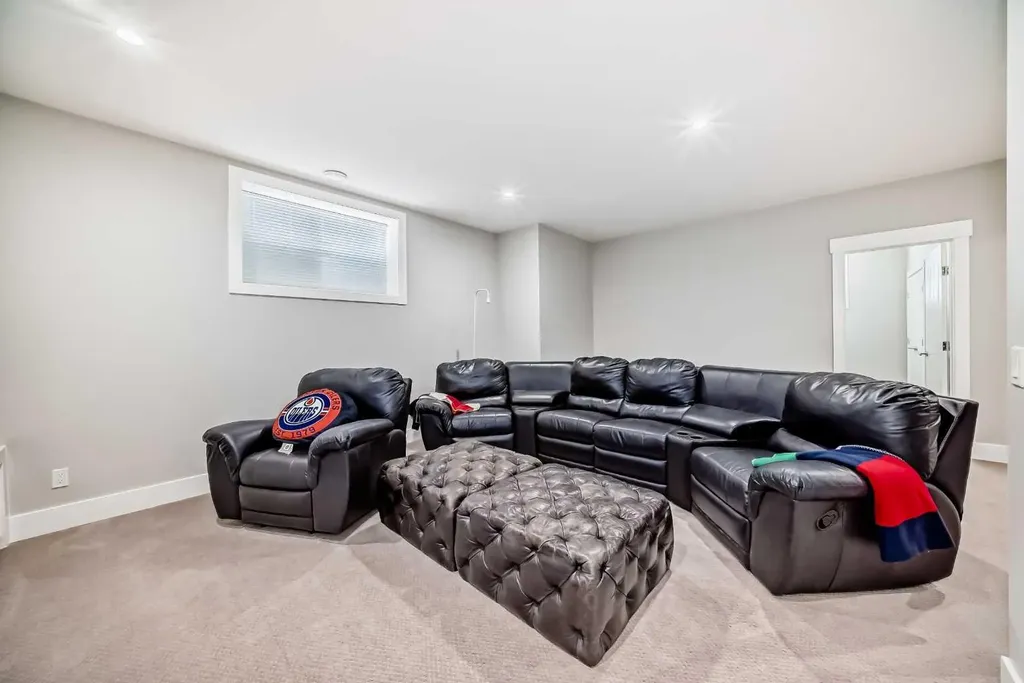 114 Kinniburgh Road Chestermere AB T1X 0S5