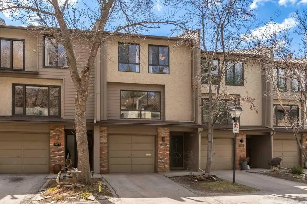 3929 Point Mckay Road NW Calgary AB T3B 4V7