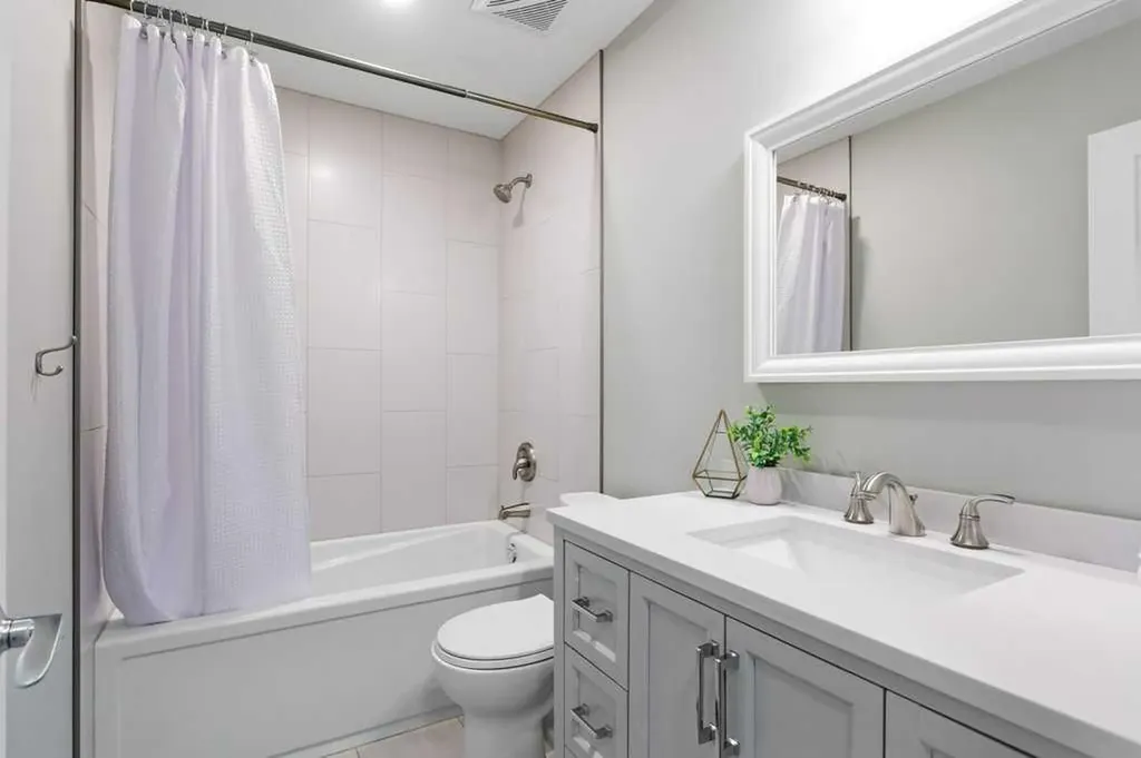 3929 Point Mckay Road NW Calgary AB T3B 4V7