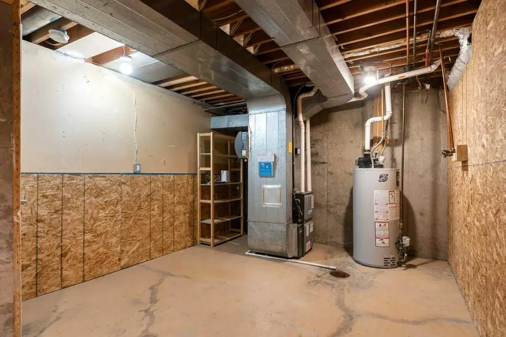 3929 Point Mckay Road NW Calgary AB T3B 4V7