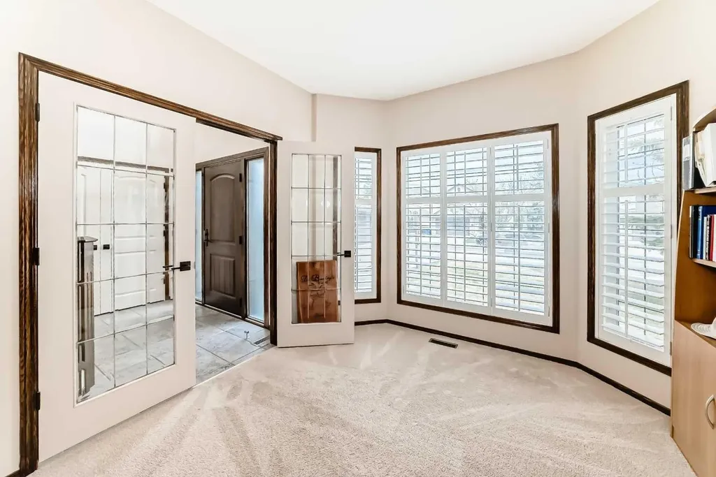 1416 Strathcona Drive SW Calgary AB T3H 4L1