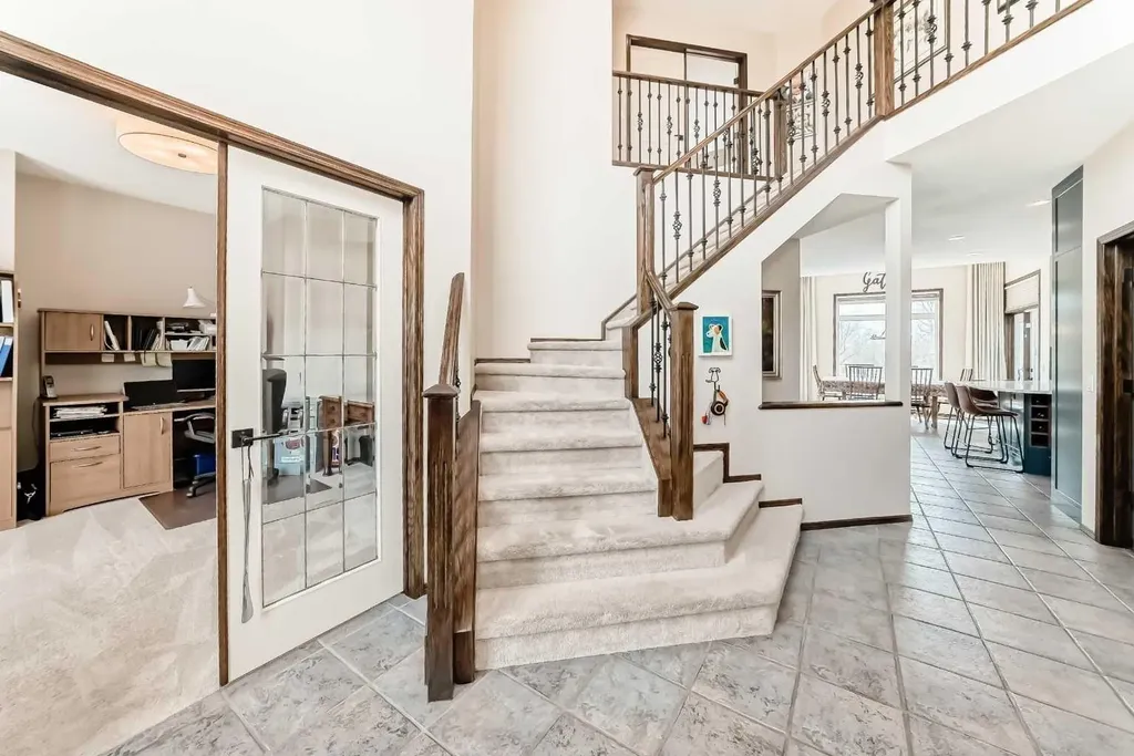 1416 Strathcona Drive SW Calgary AB T3H 4L1